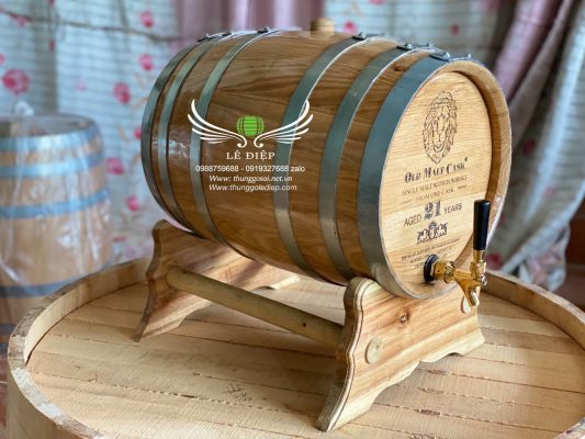 thùng đựng rượu gỗ sồi