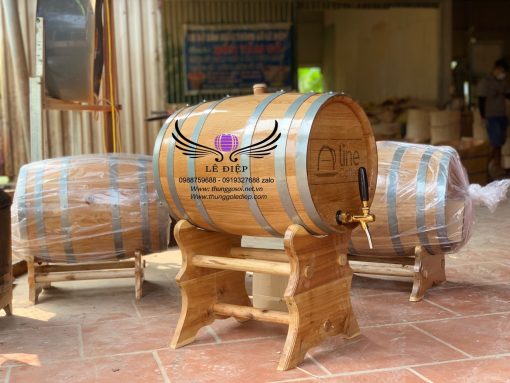 thùng rượu gỗ sồi chân giá cao